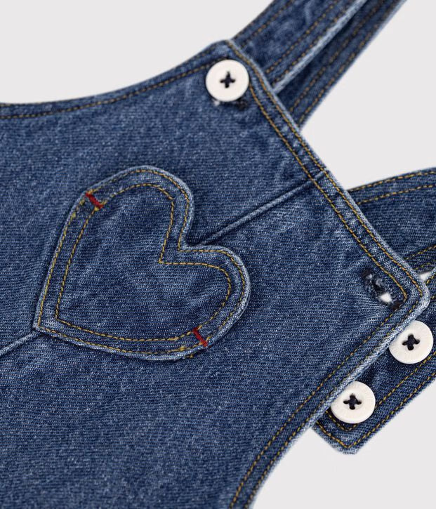 Salopette lunga in denim on tasca a cuore Petit Bateau