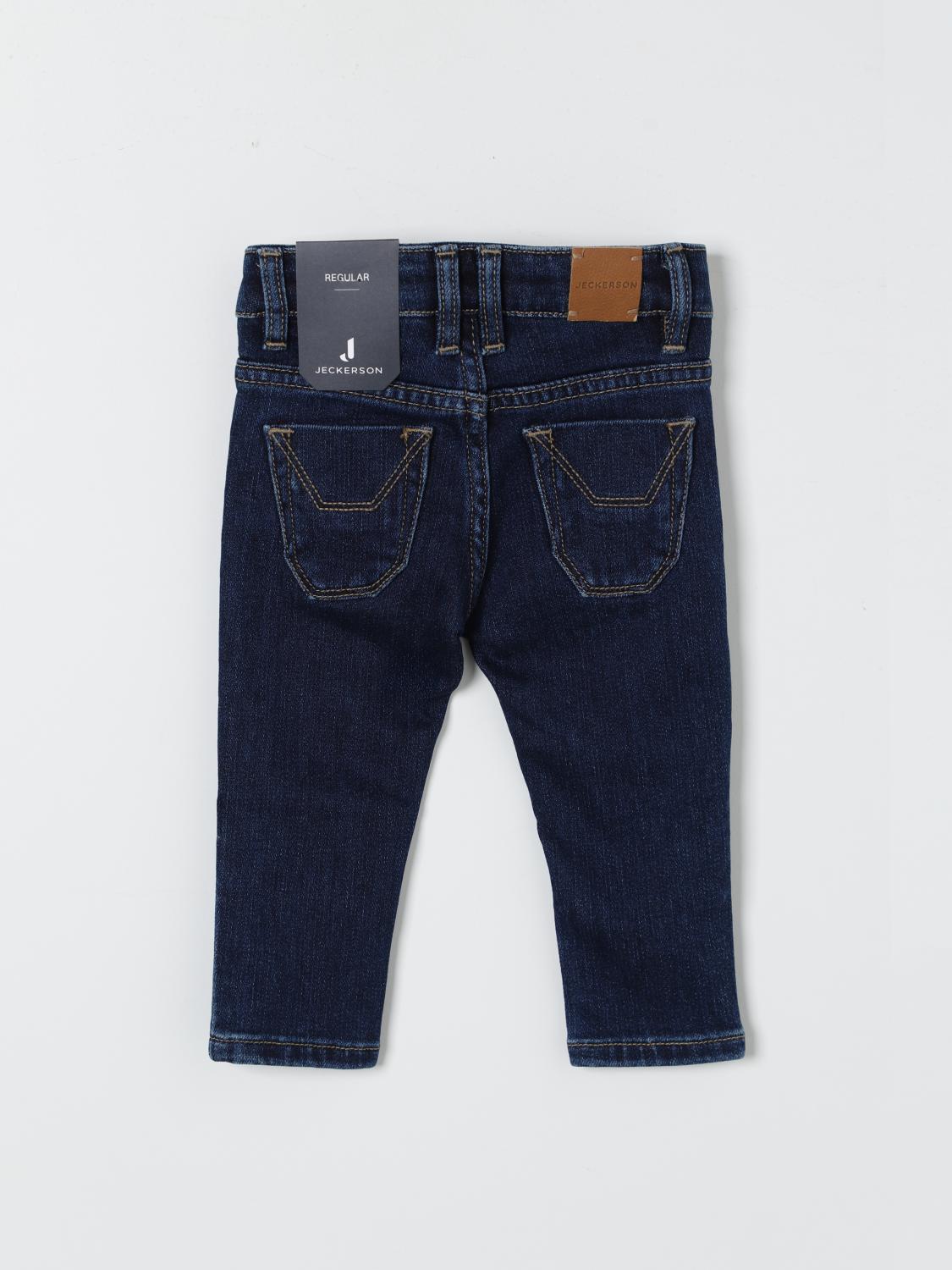JEANS IN DENIM