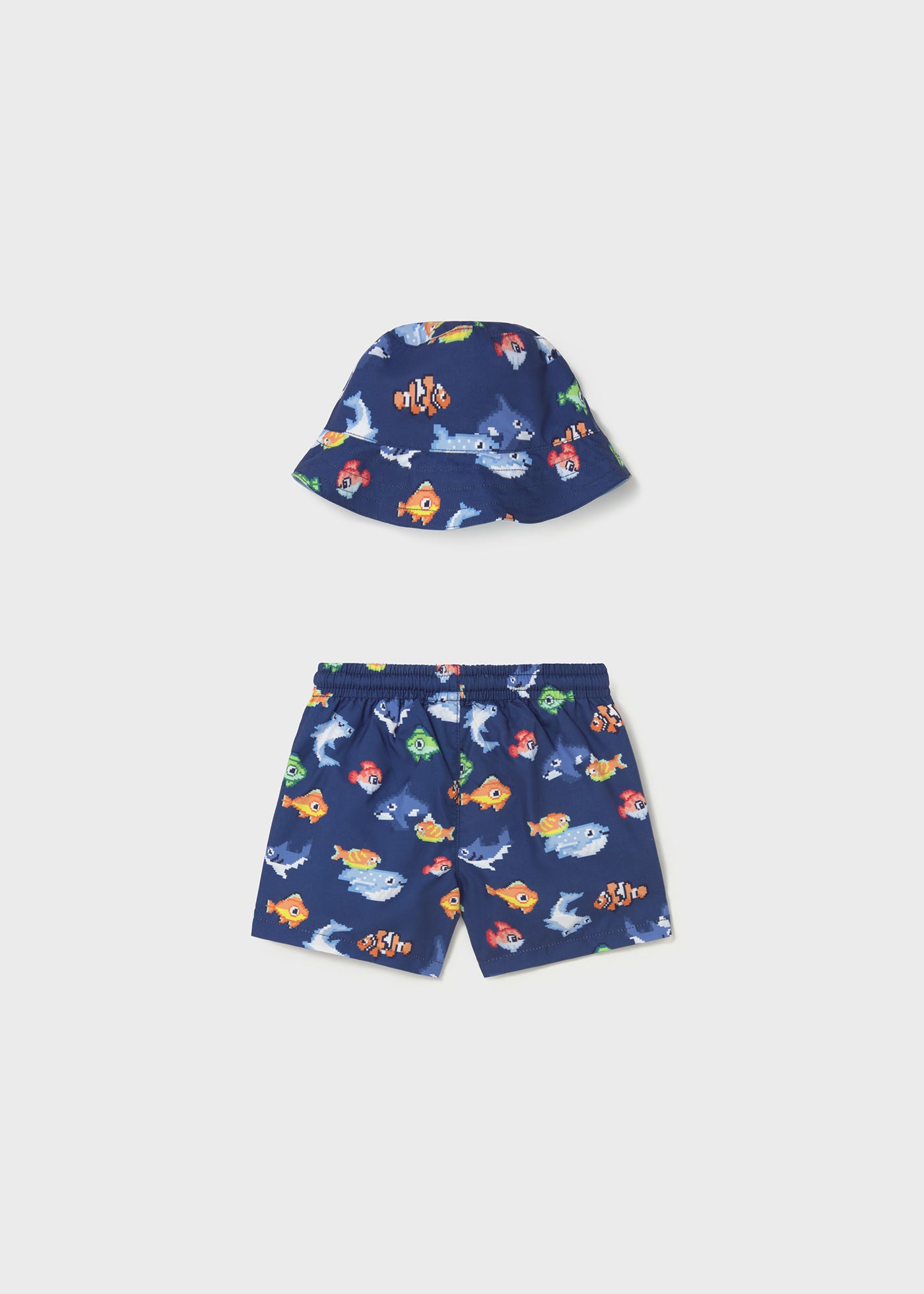 COMPLETO COSTUME CON BUCKET