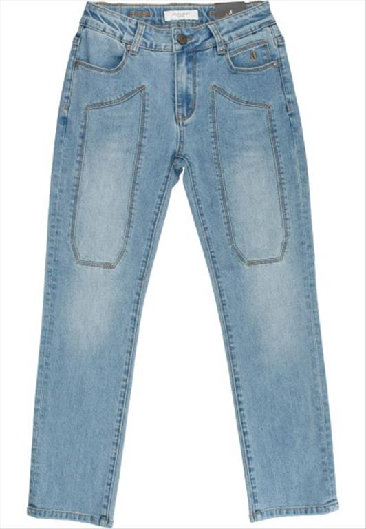 Jeans chiaro con toppe