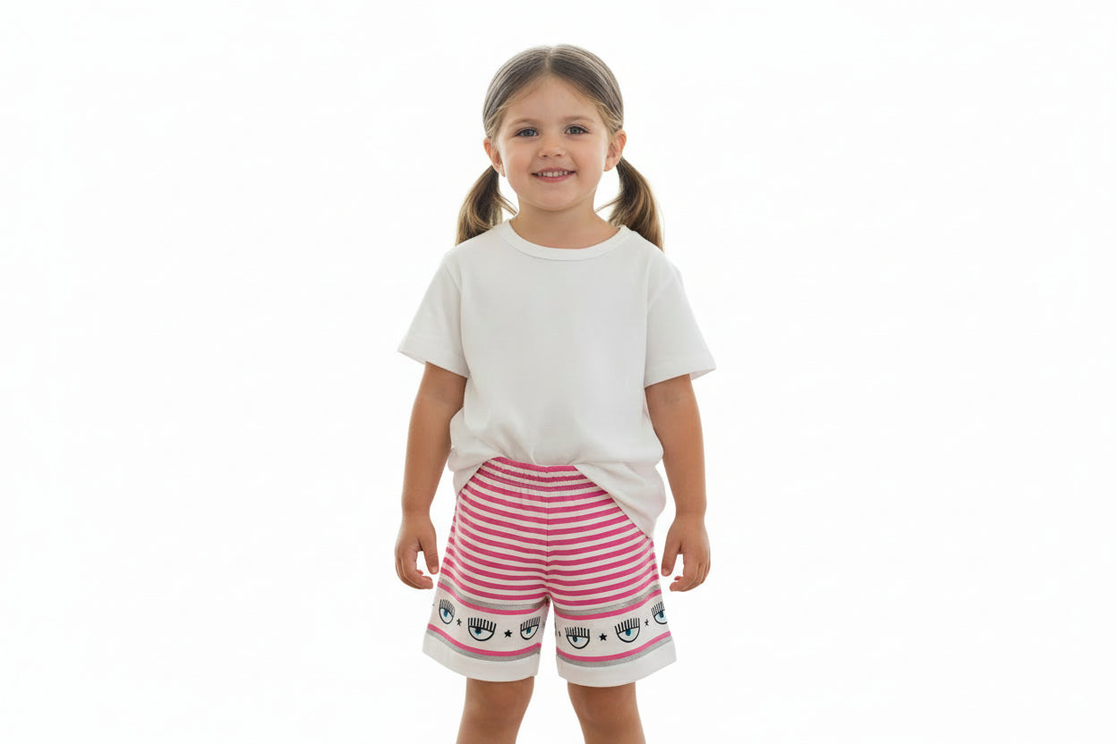 Short a righe Chiara Ferragni con dettagli iconici.