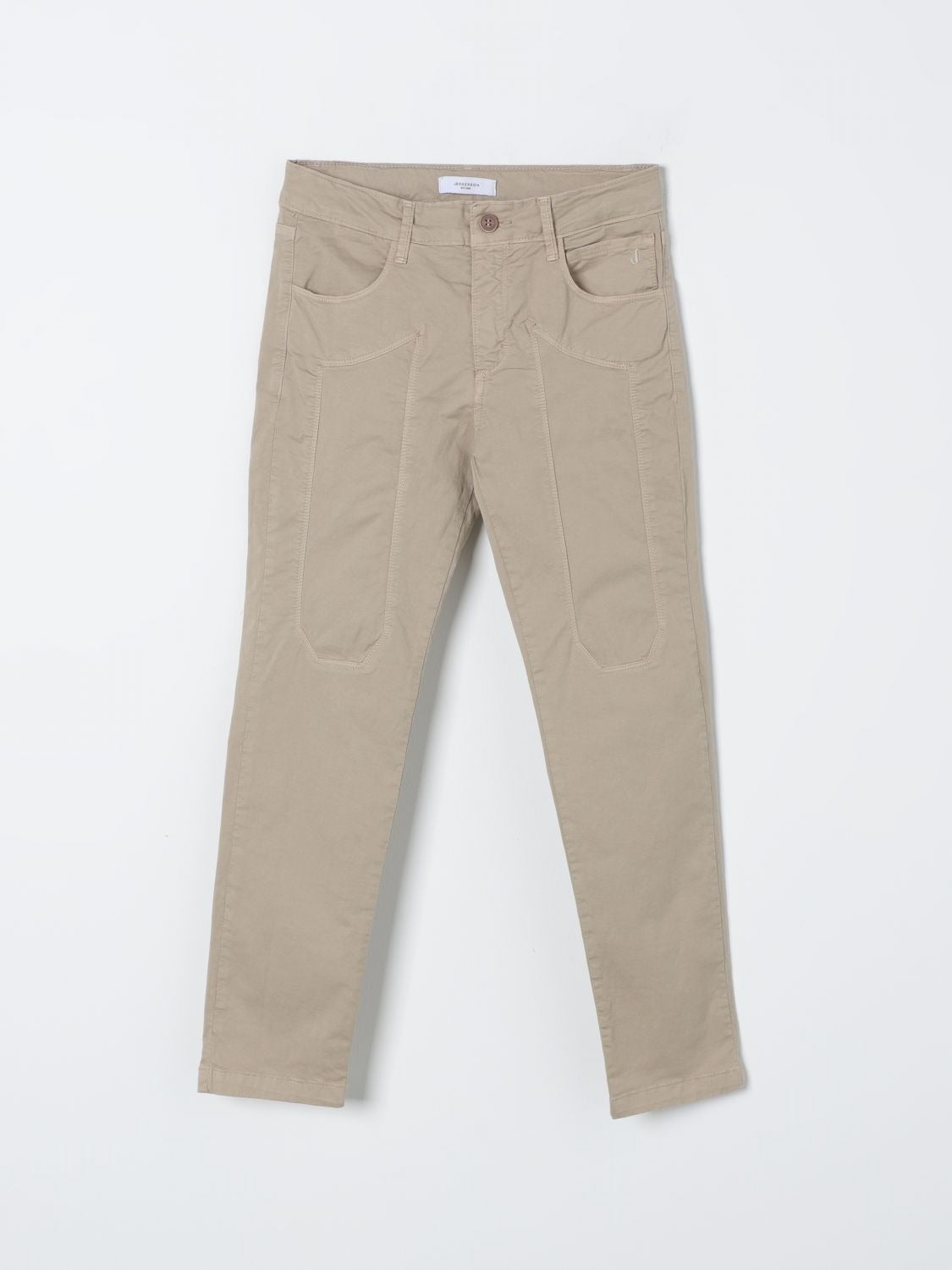 Pantalone 5 tasche con toppa.