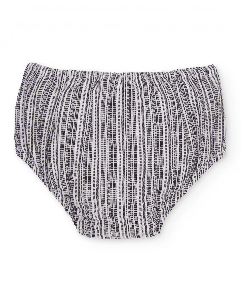 Three-piece knitted set for newborn