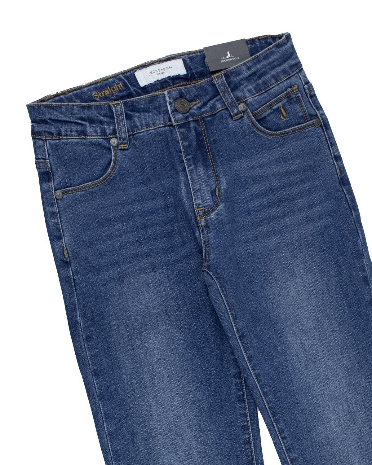 Jeans chiaro con toppe